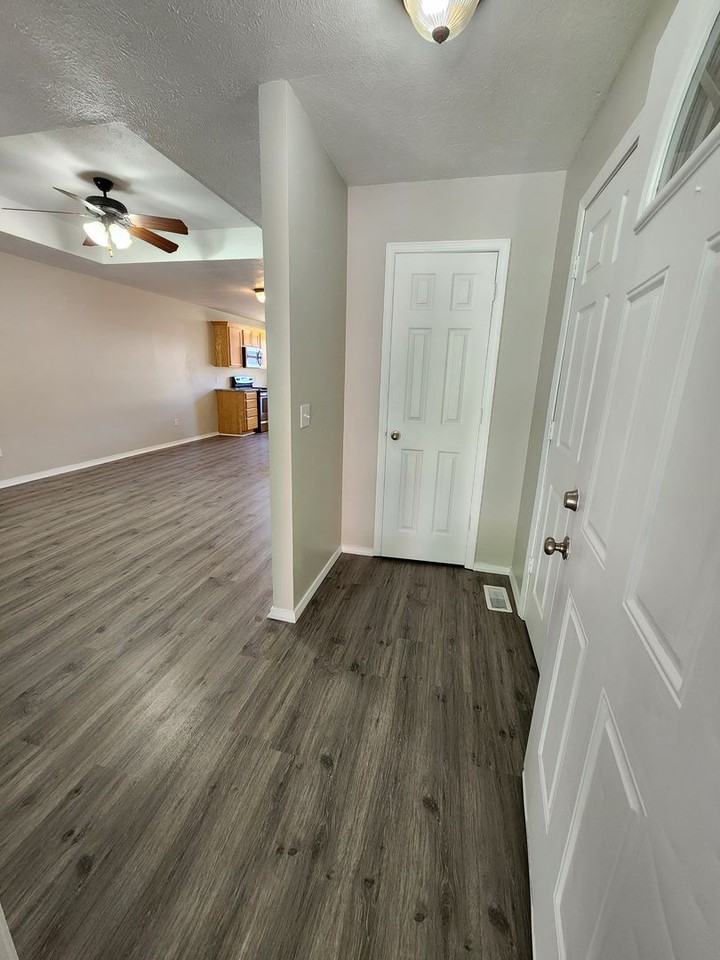 1111 N 24th St - Photo 2 of 32