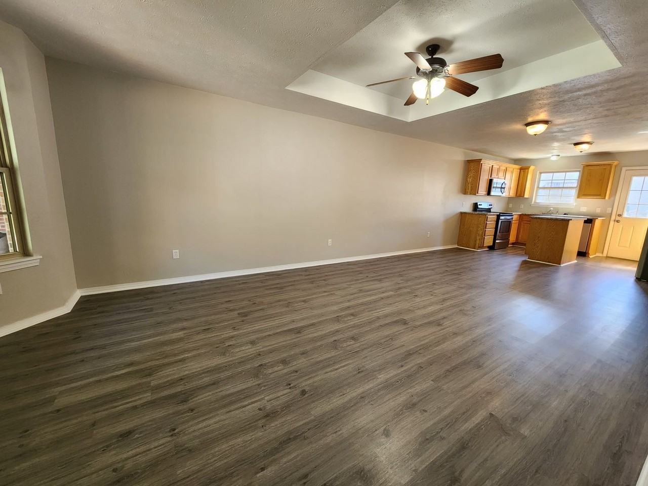 1111 N 24th St - Photo 3 of 32