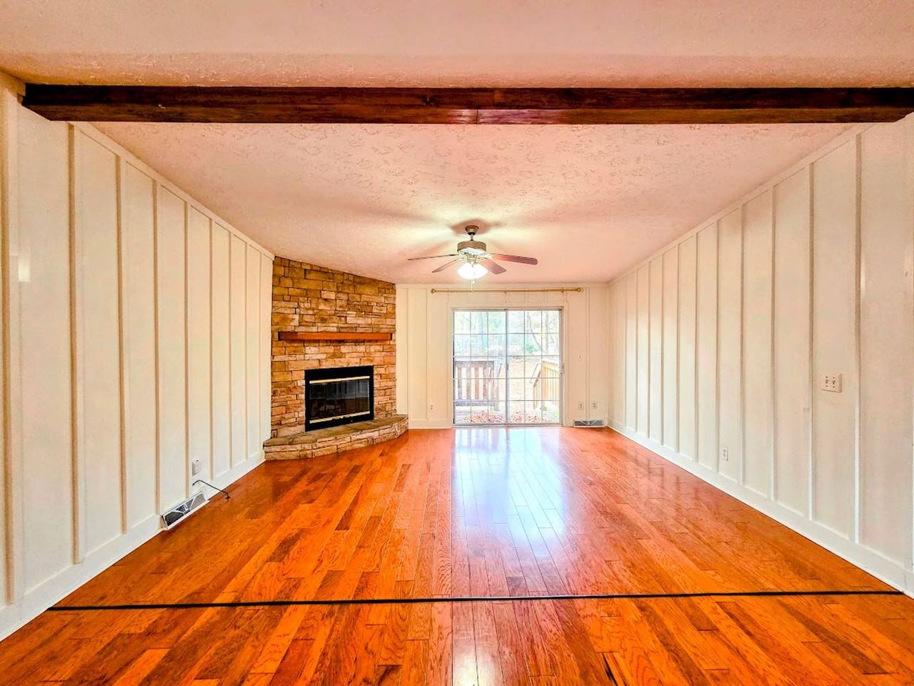 132 G St - Photo 3 of 15