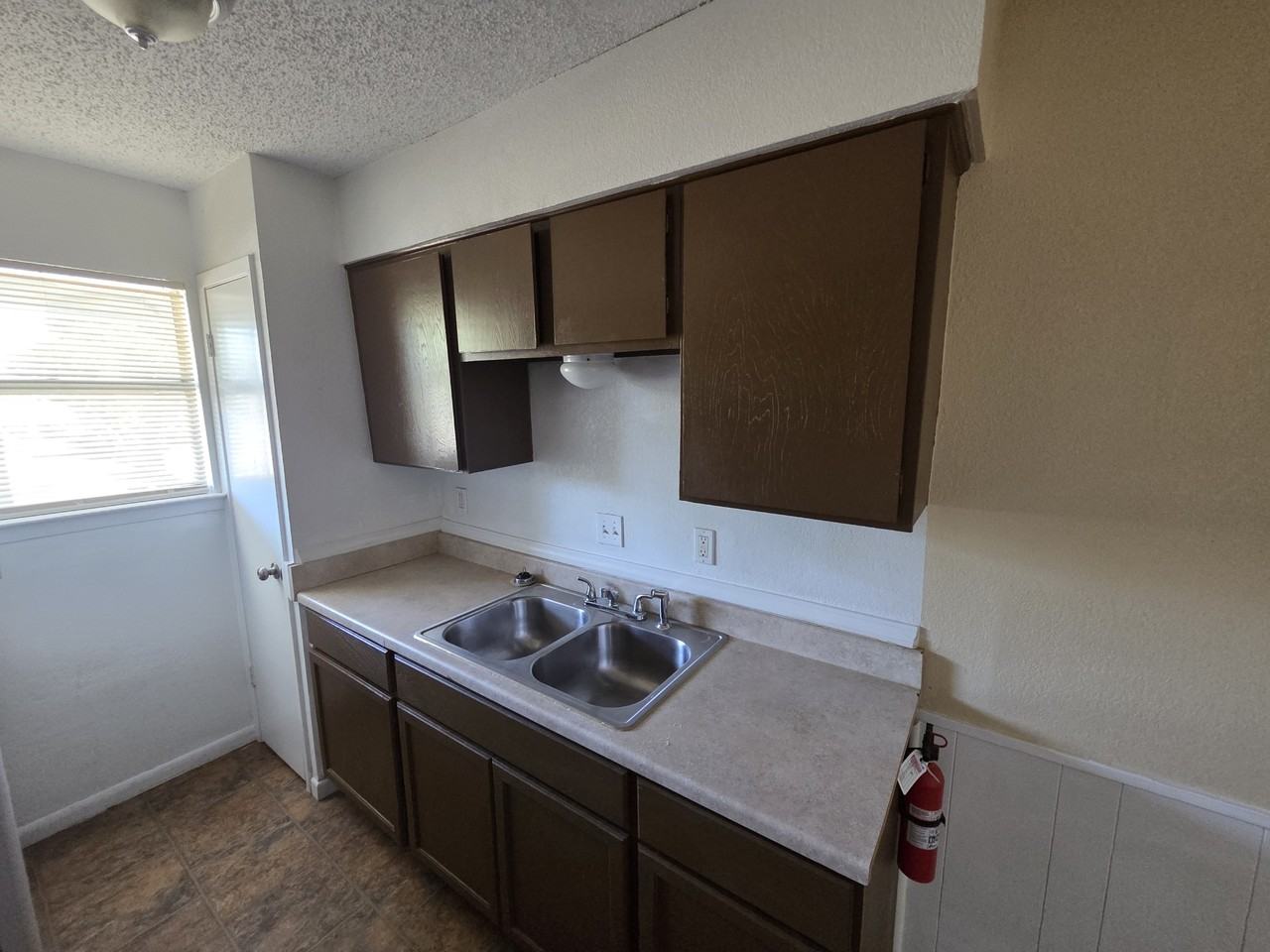 Harbour Apts** - Photo 6 of 22
