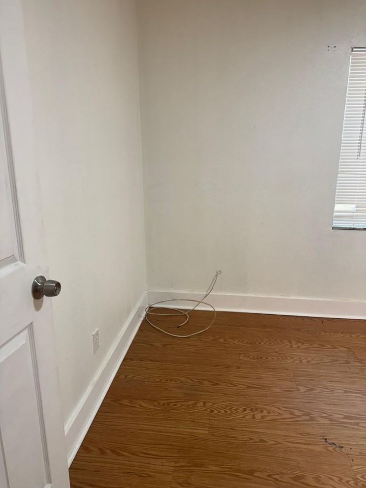 8217 N 10th St Frnt - Photo 2 of 20