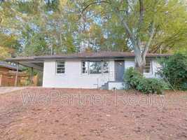 featured image of 2744 Fairlane Dr Se