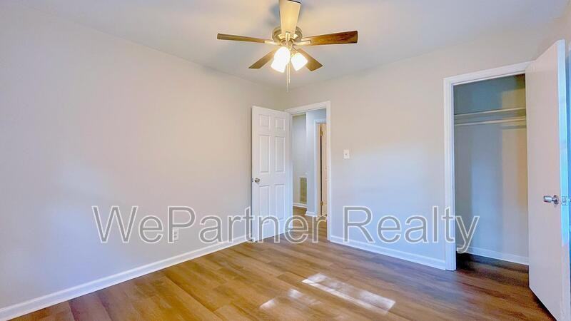 2744 Fairlane Dr Se - Photo 5 of 21