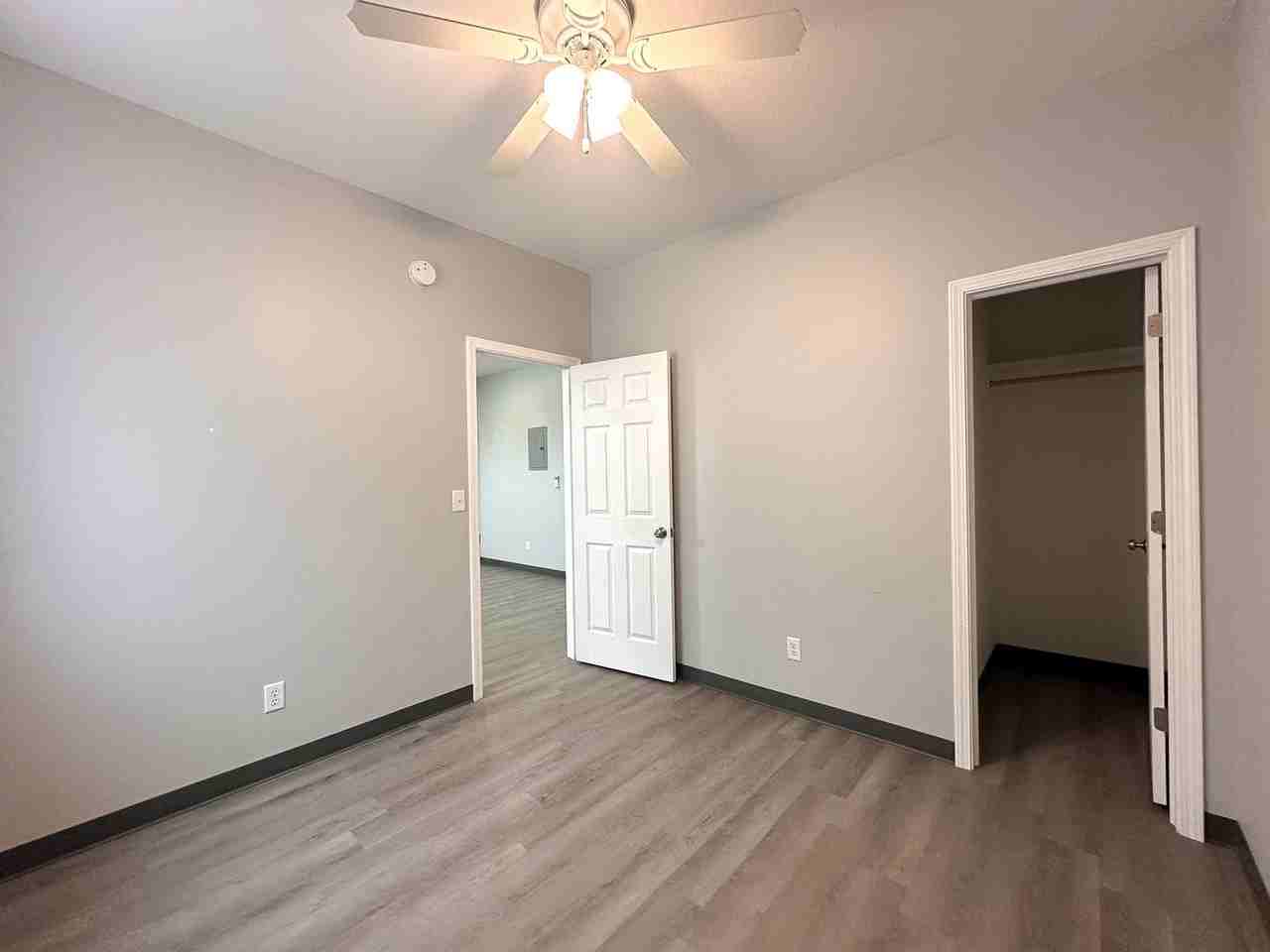 604 N Main St - Photo 6 of 9