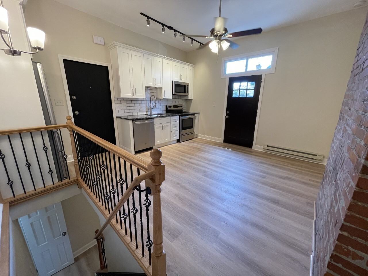 300 S Fairmount Street - Photo 2 of 14