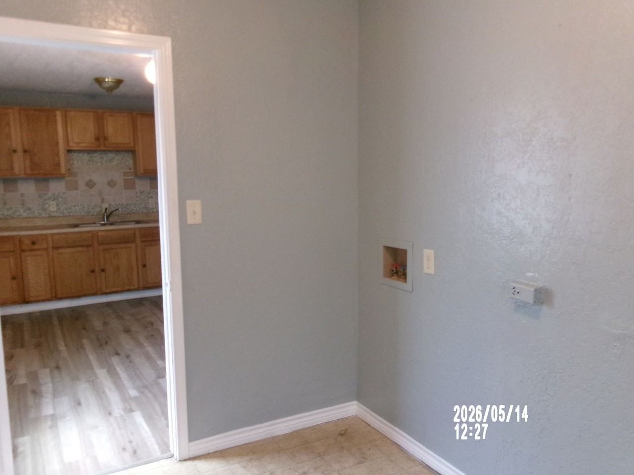 220 Sw 24th St - Photo 6 of 29