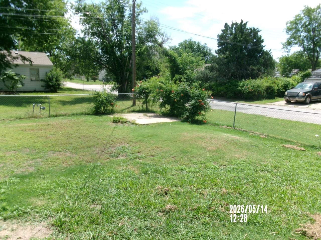 220 Sw 24th St - Photo 7 of 29