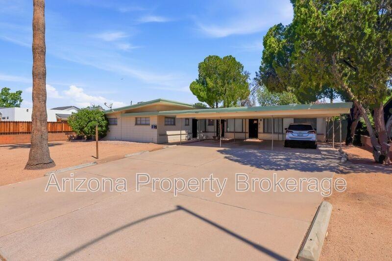 450 W 6th St #A - Photo 3 of 23