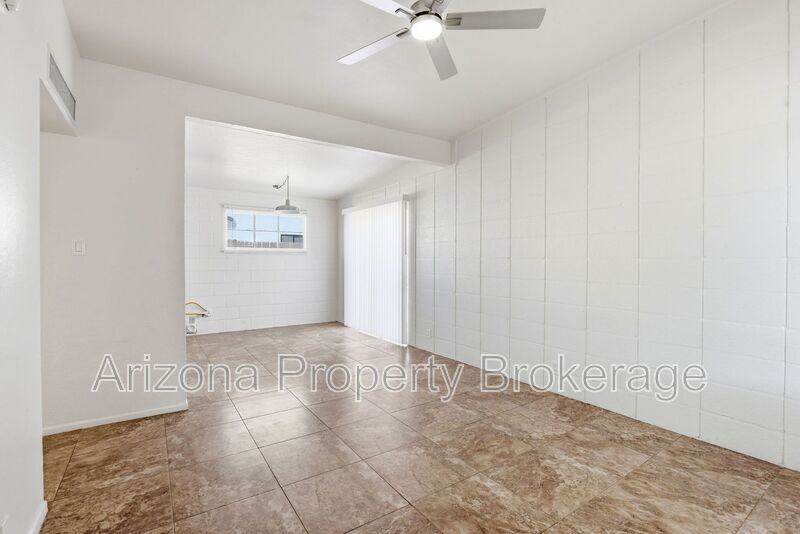 450 W 6th St #A - Photo 6 of 23