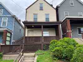 featured image of 902 Gibson St