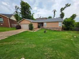 featured image of 6 Woodlore Ct