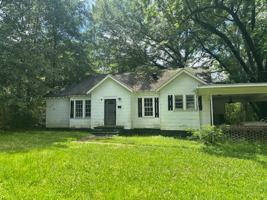 featured image of 267 W Leavell Woods Dr