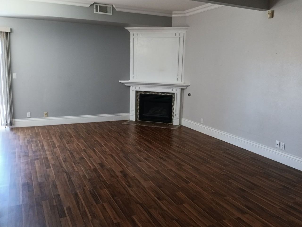 506 Phoenix Ave Nw - Photo 2 of 8