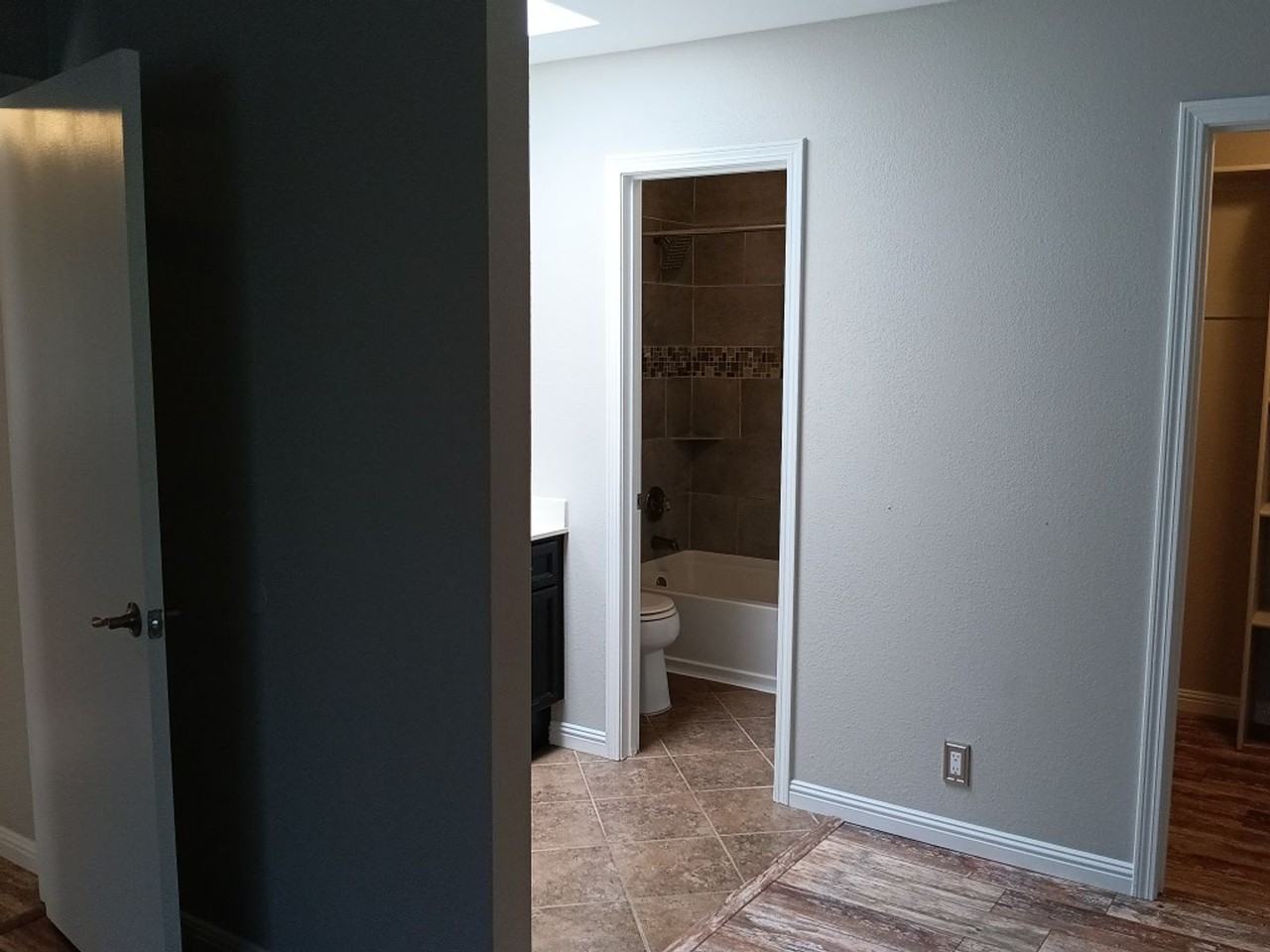 506 Phoenix Ave Nw - Photo 4 of 8
