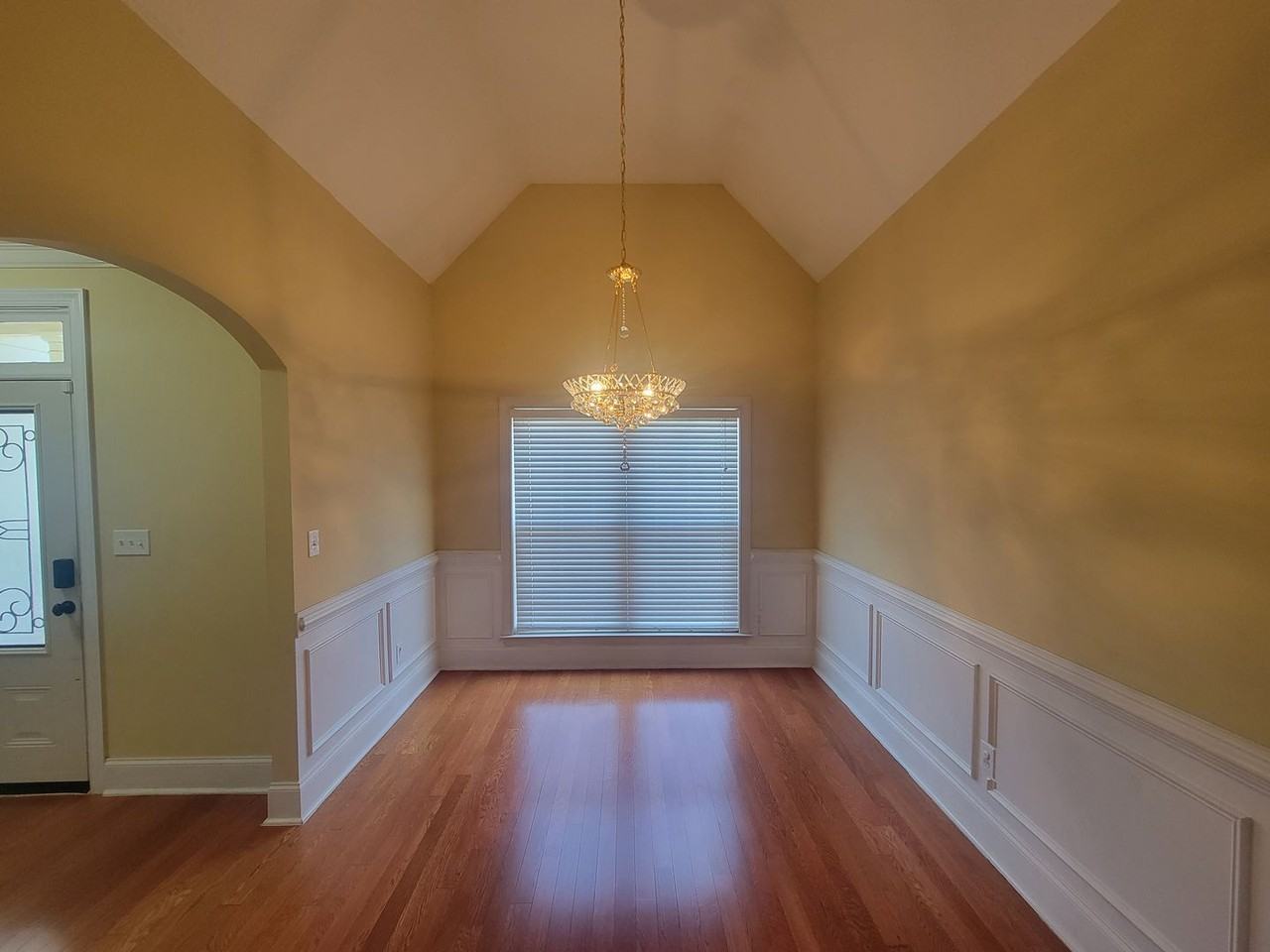 1010 Barrett Dr - Photo 2 of 28