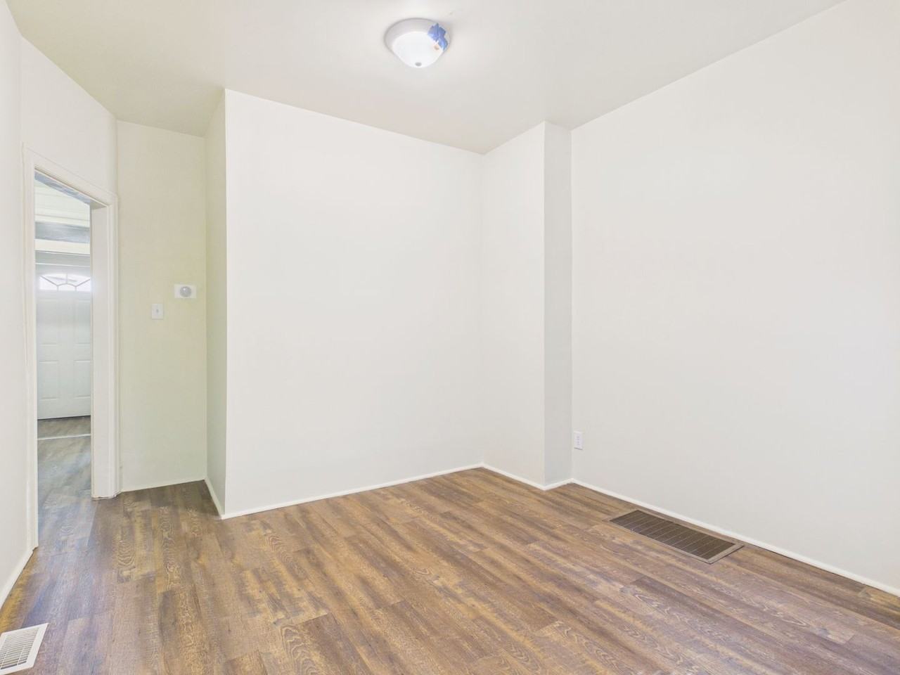 29 S 15th St - Photo 4 of 18