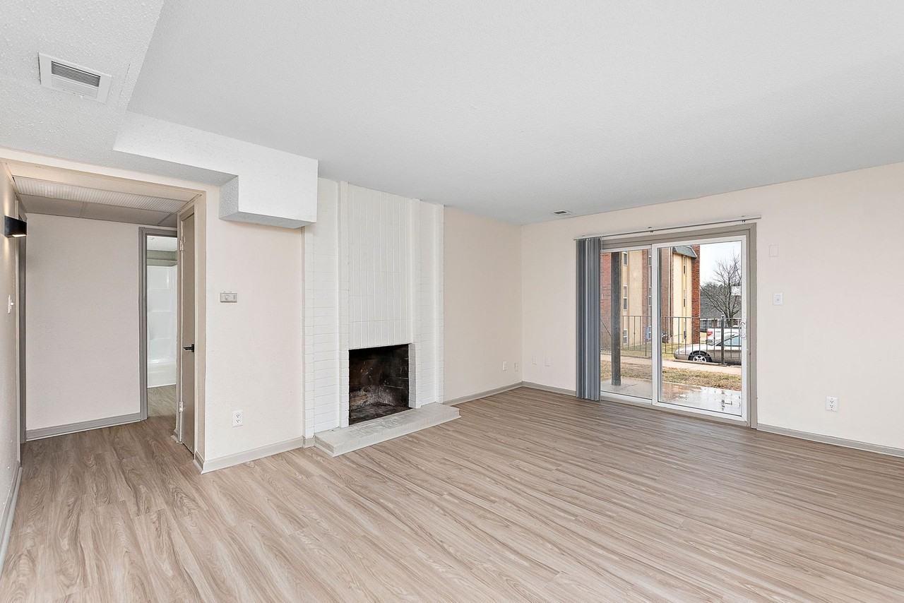 Oval Spring Apartments - Photo 6 of 30