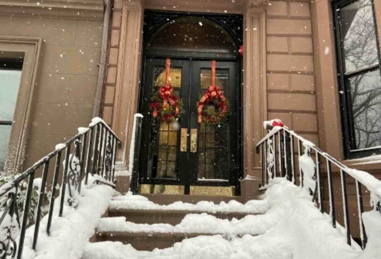 113 Beacon St - Photo 7 of 9