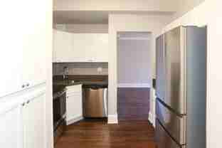 W Lakeside Pl & N Clarendon Ave - Photo 1 of 1