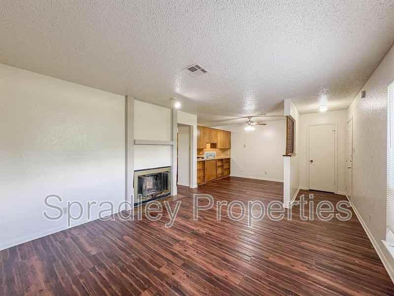 2405A Patrick Henry St - Photo 2 of 14