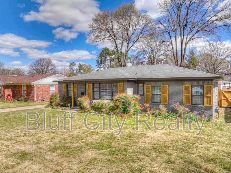 1636 Whitewater Rd - Photo 2 of 50
