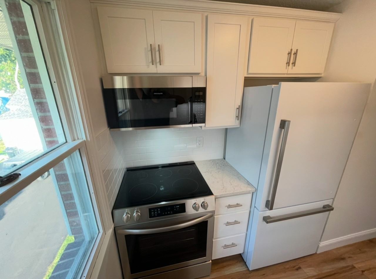 105 East Sands Street - Photo 4 of 13