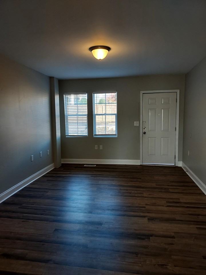 121 - 137 Sharpe Street - Photo 3 of 31