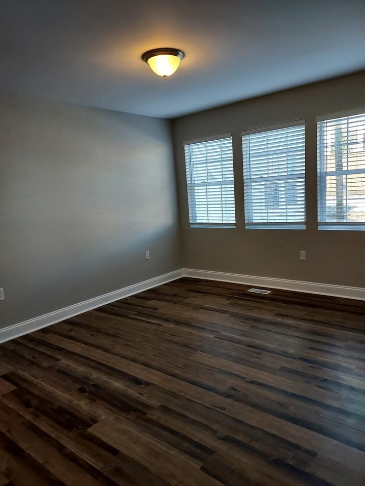 121 - 137 Sharpe Street - Photo 4 of 31