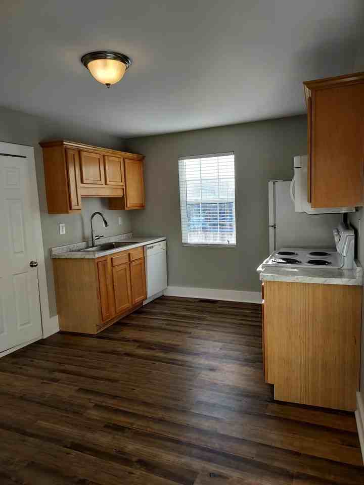 121 - 137 Sharpe Street - Photo 3 of 12