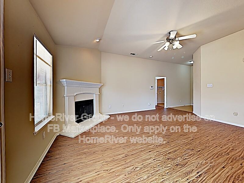 1306 Columbia Dr - Photo 4 of 20