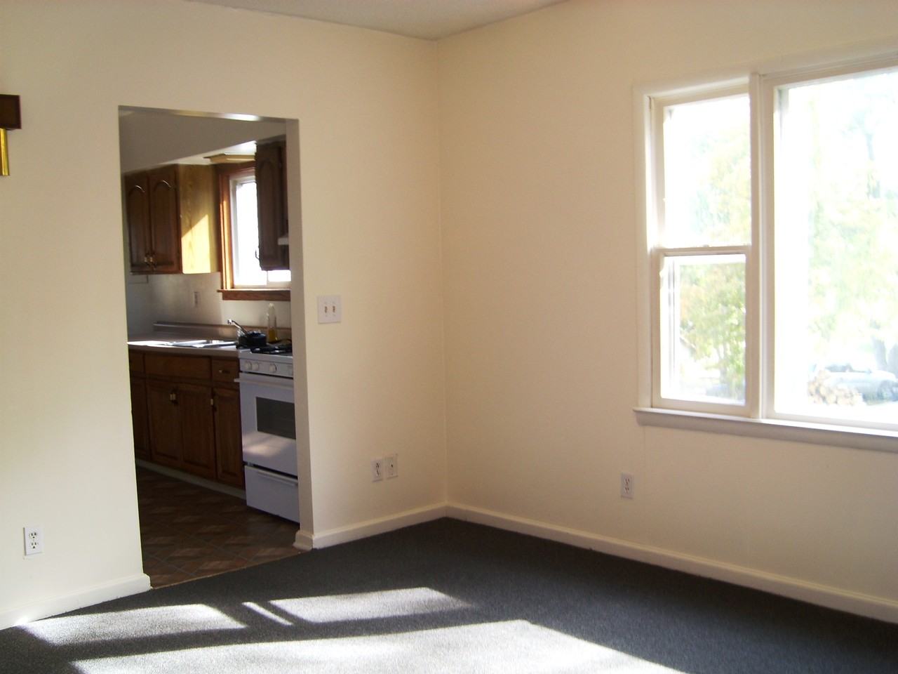 Fayette St E 36 - Photo 3 of 9