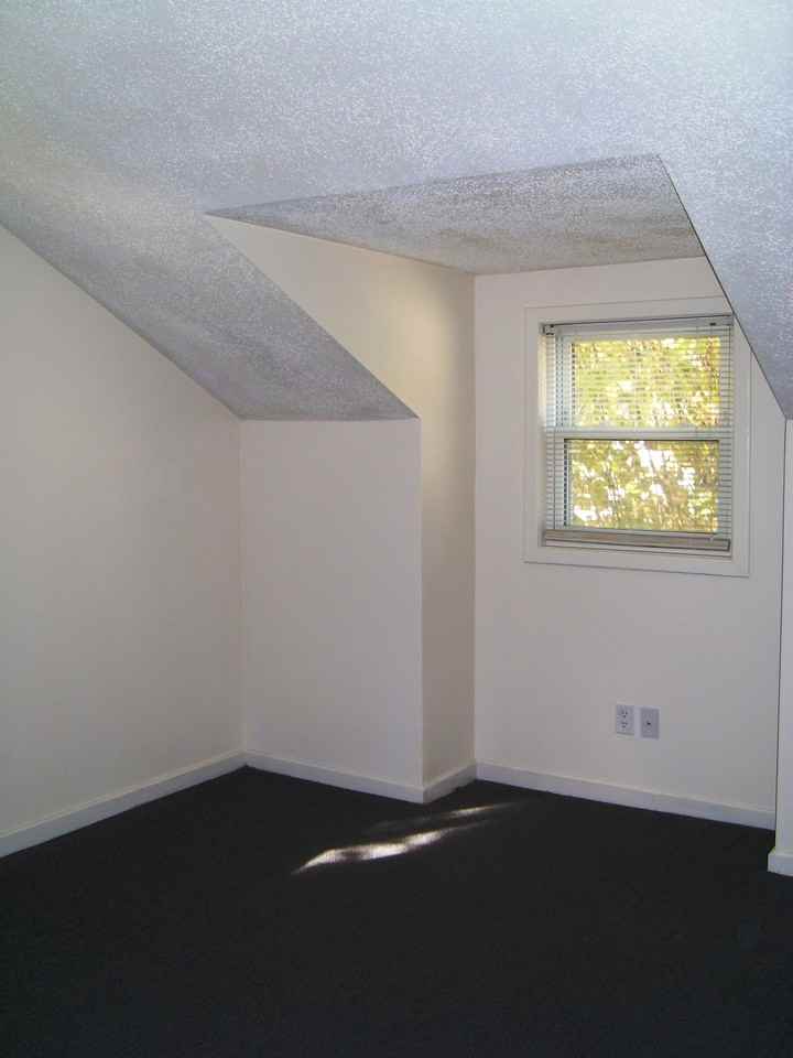 Fayette St E 36 - Photo 6 of 9