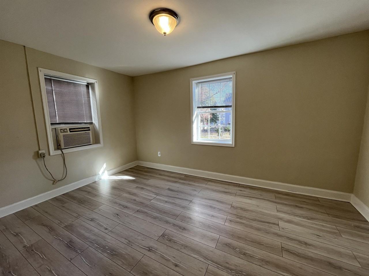 124 East 3rd Avenue- 3 - Photo 5 of 5