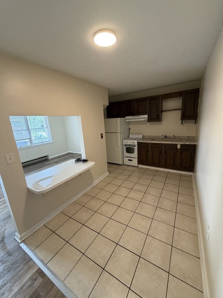 123 W 7th Ave 2 - Photo 2 of 8