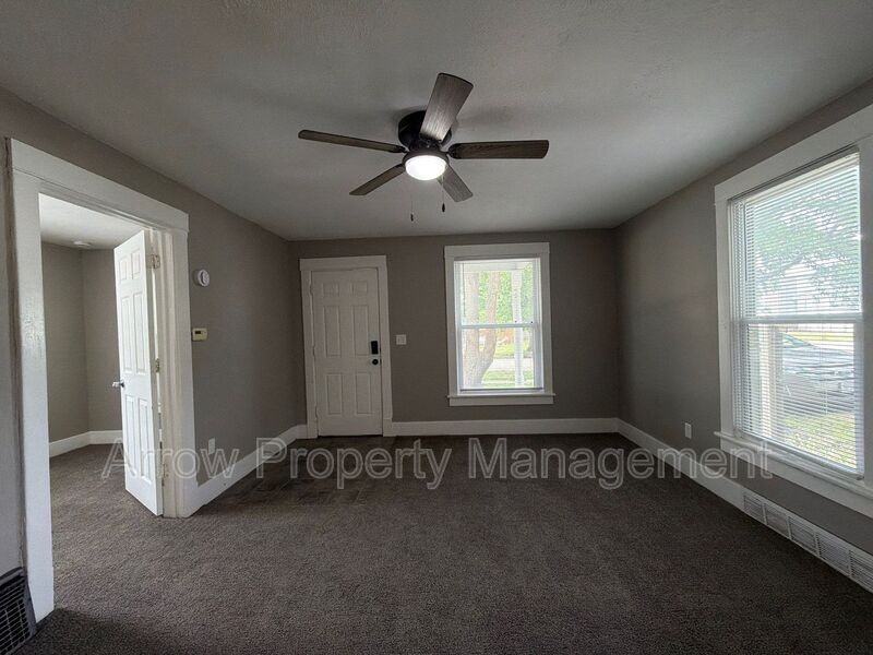 2234 Dudley St - Photo 2 of 11