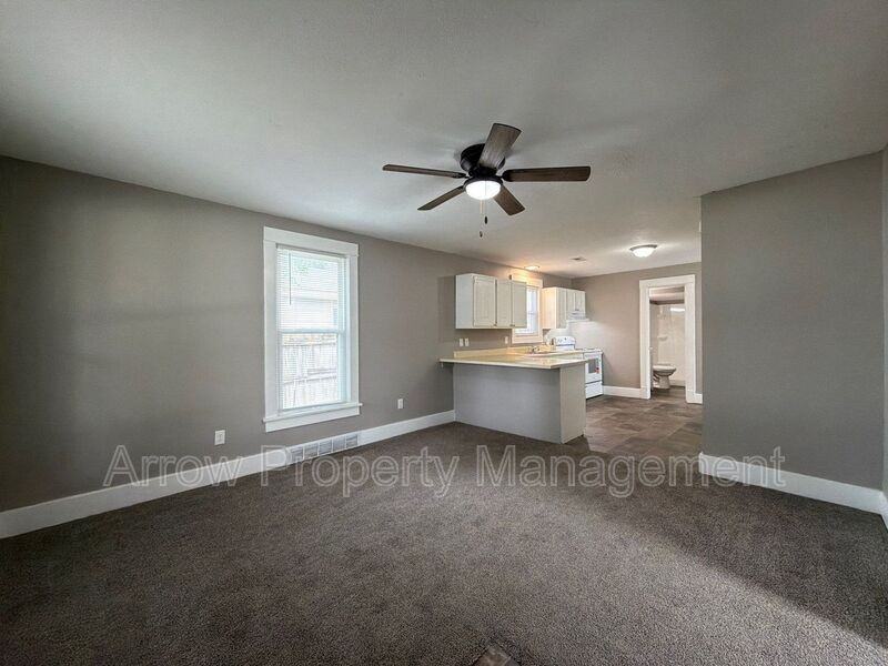 2234 Dudley St - Photo 3 of 11