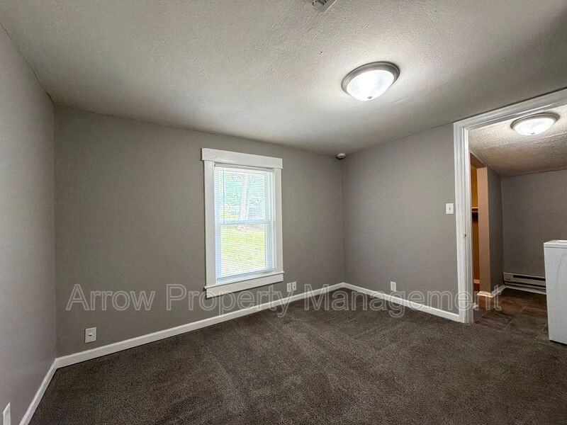 2234 Dudley St - Photo 6 of 11