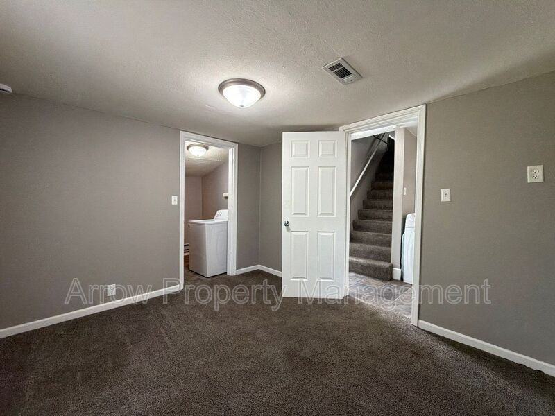 2234 Dudley St - Photo 7 of 11