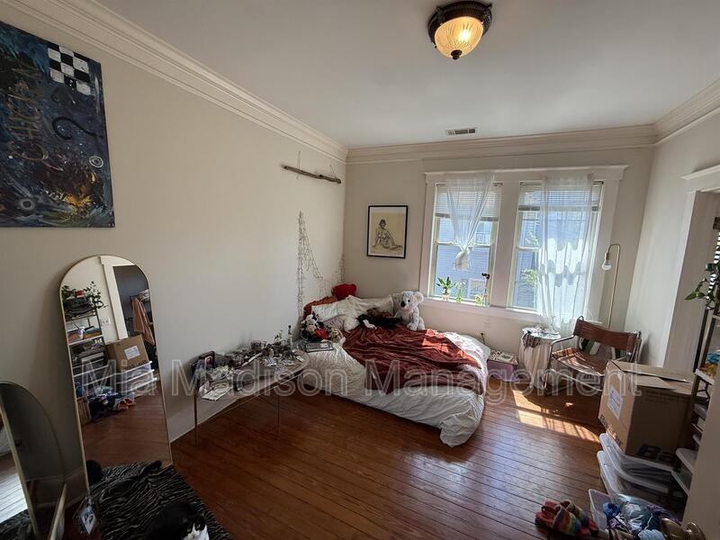 501 Maupas Ave - Photo 7 of 22