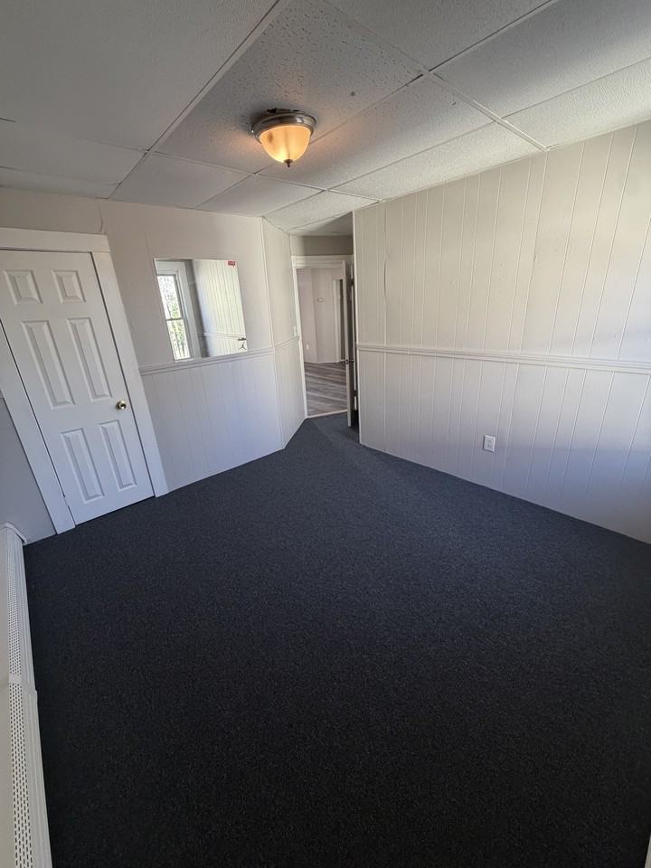 329 North Front Street - Photo 4 of 7