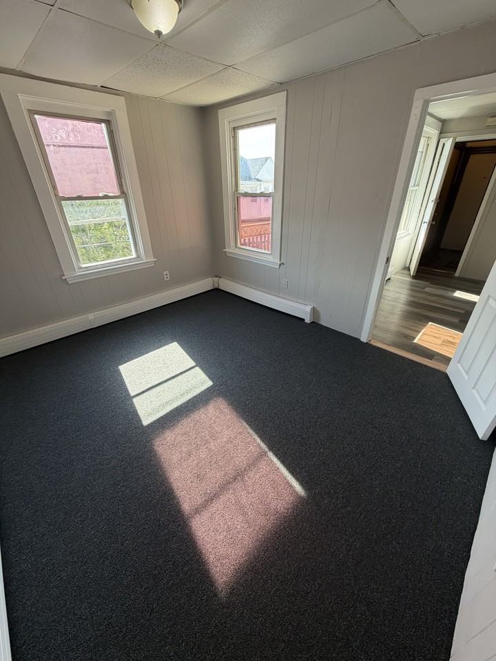329 North Front Street - Photo 5 of 7