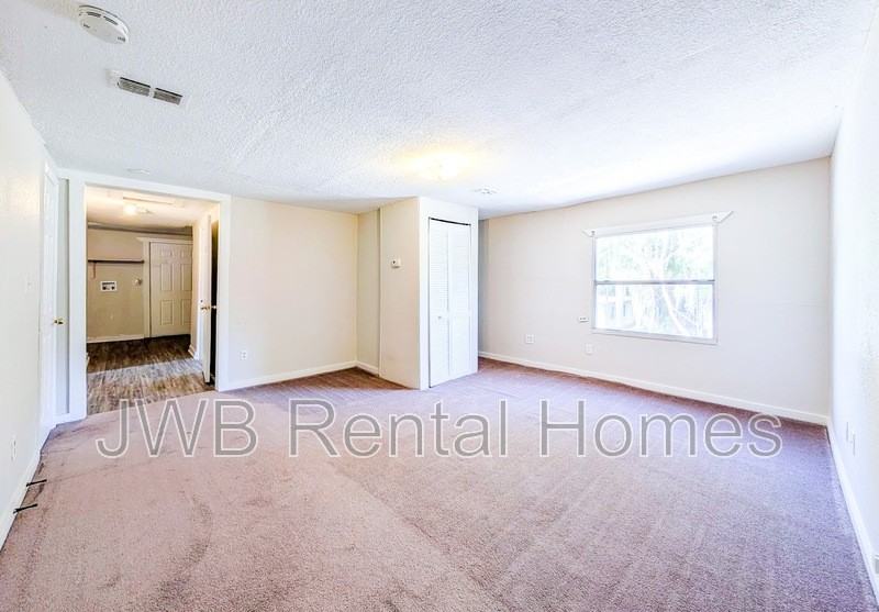 3933 Boulevard #2 - Photo 5 of 13