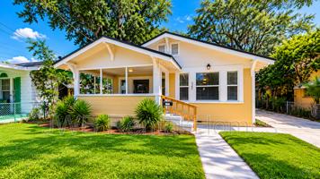 featured image of 347 W 23rd St