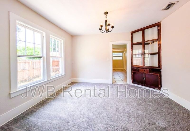 1166 Hamilton St - Photo 6 of 19