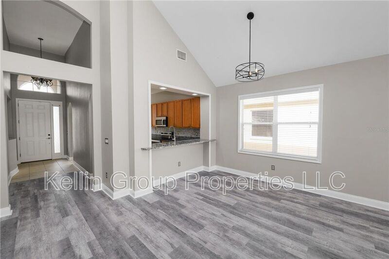 30816 Pumpkin Ridge Dr - Photo 3 of 43