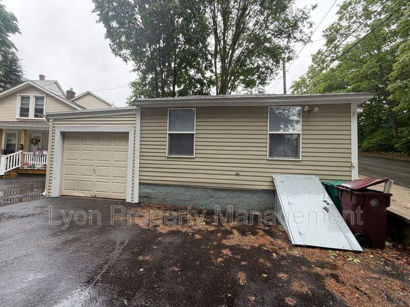 36 Elmore Ave - Photo 2 of 15