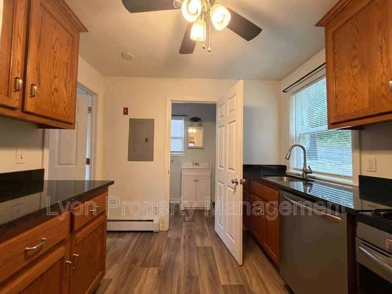 36 Elmore Ave - Photo 7 of 15