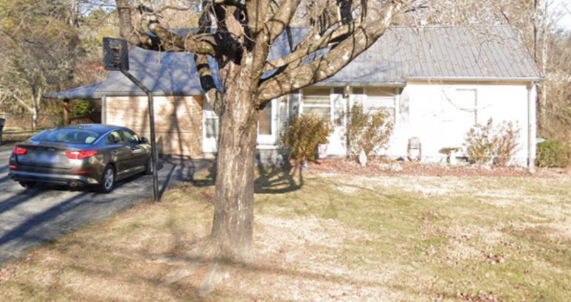 1415 Creekwood Dr - Photo 2 of 11