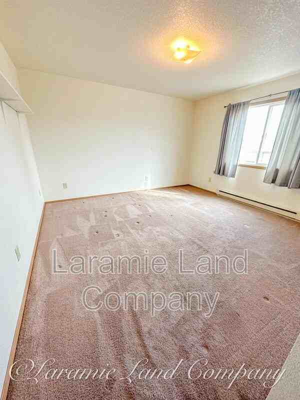 1171 N 17th St - Photo 4 of 6
