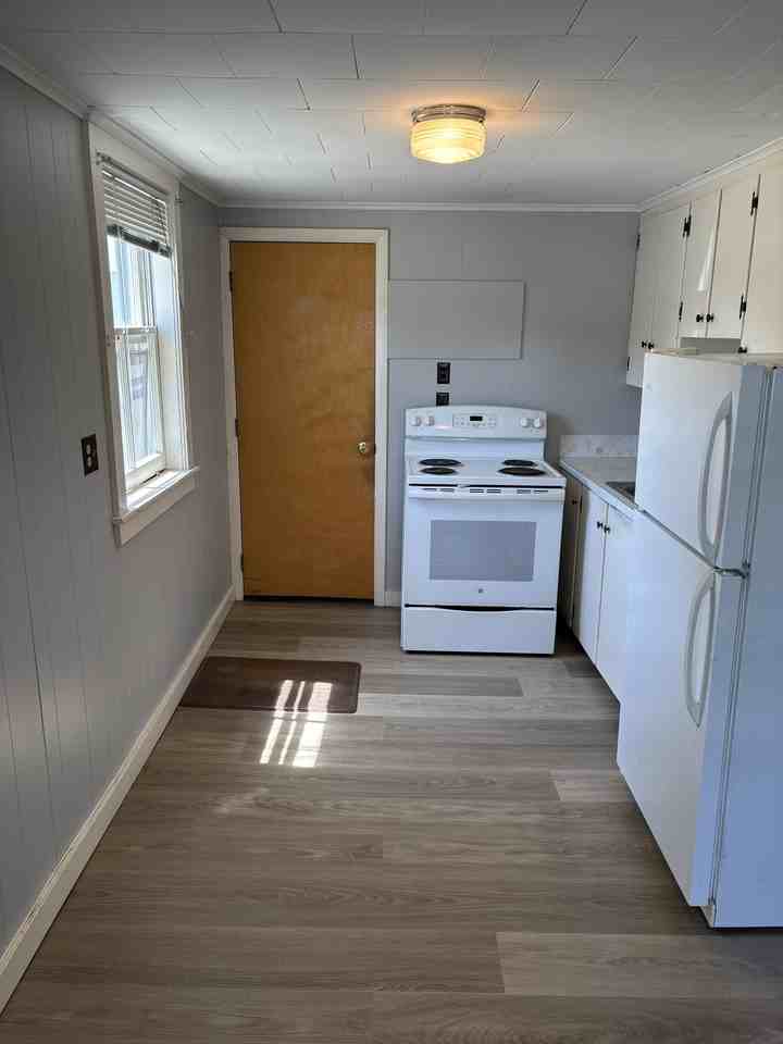 168-174 Main Street - Photo 4 of 12